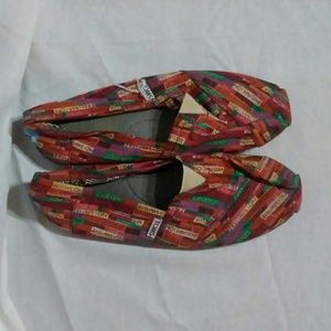Toms